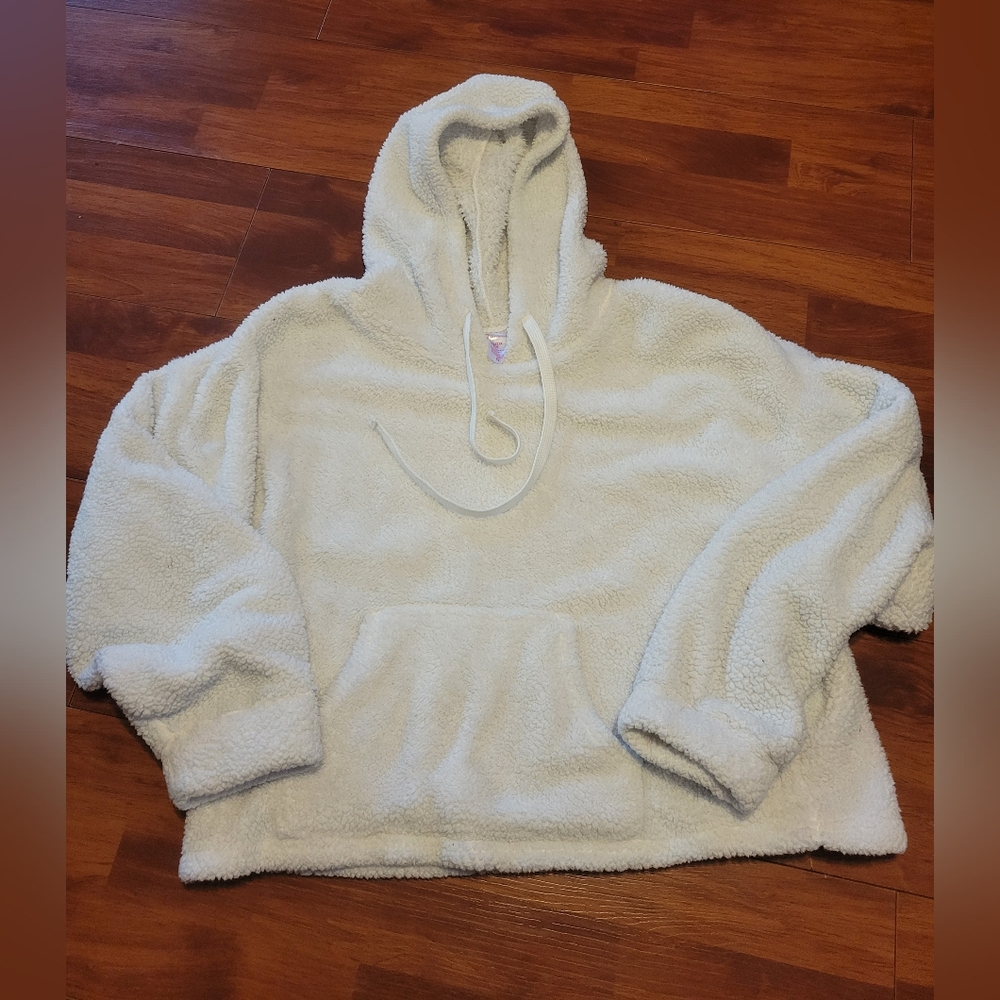 Hoodie. Sherpa soft teddy bear material. Size XXL.